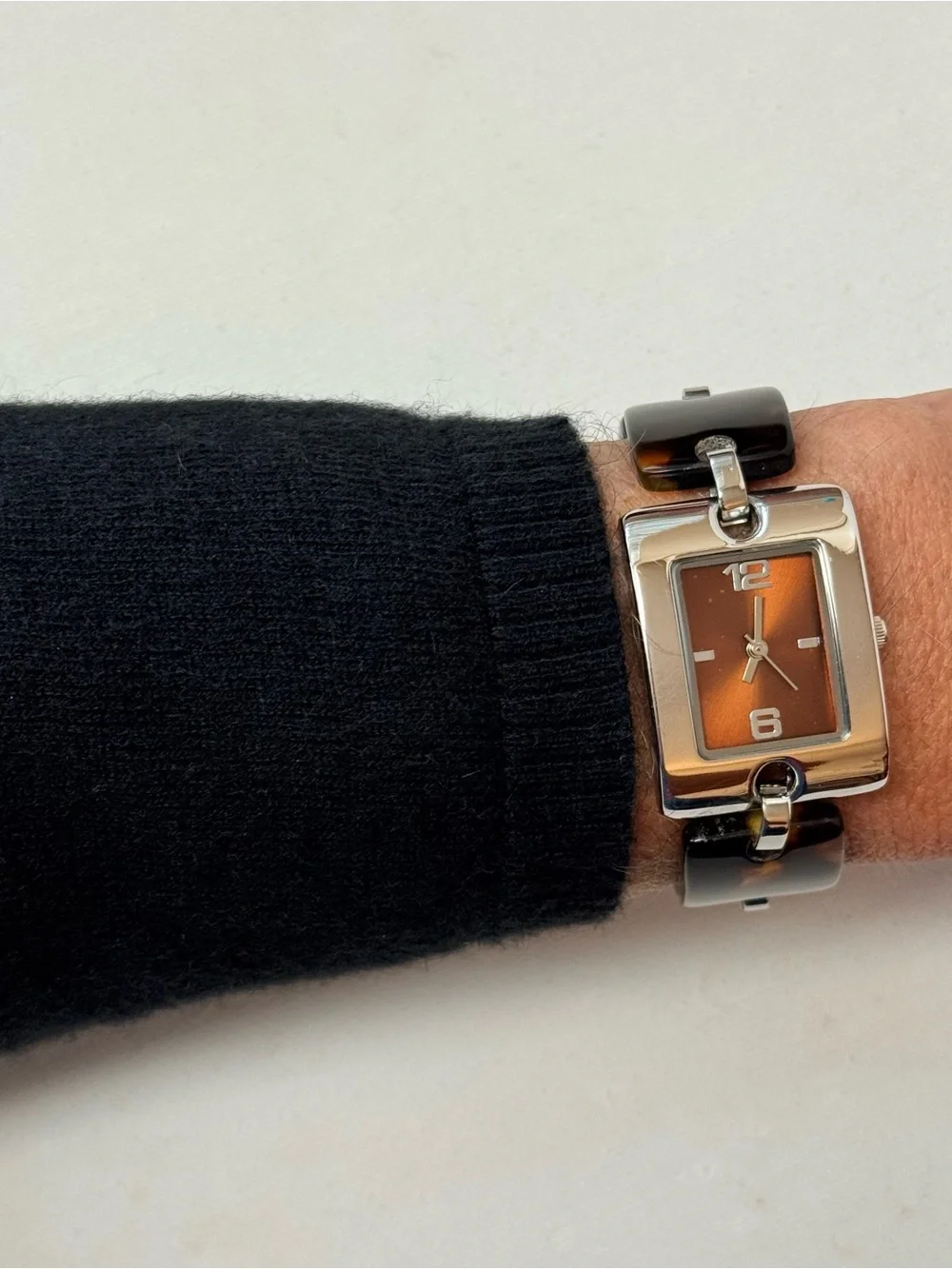 Vintage Merona Women's Polished Silver Acrylic Tortoise Link Bracelet Watch